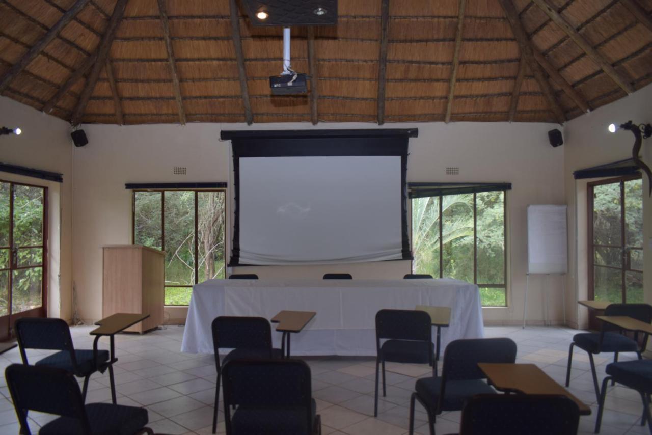 Copacopa Lodge And Conference Centre Punda Maria Kültér fotó